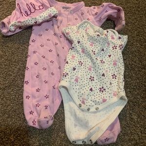 Baby girl clothes like new no stain